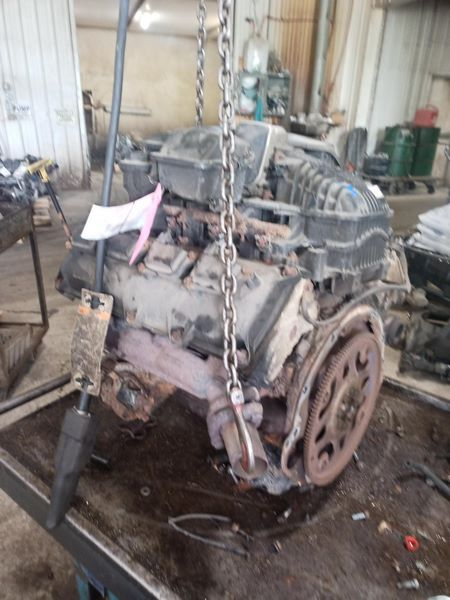 2006 Dodge Ram 2500 pickup 5.7l v8 Used Engine (Price- 3500)