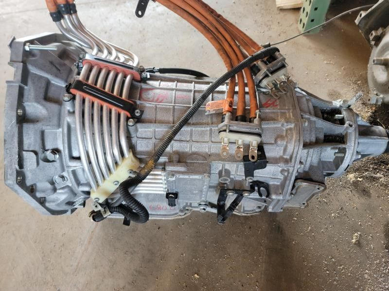 2011 Chevy Tahoe 5.3l v8 Used Transmission (Price- 2450)