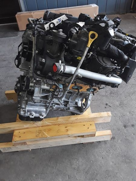 2016 Kia K900  Engine split 5.0l (vin 4, 8th digit)